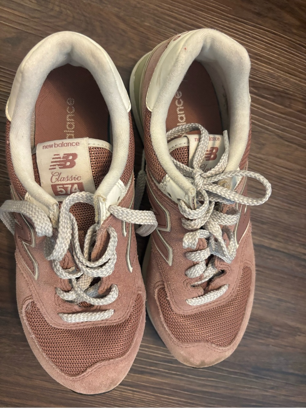 New Balance Women's Dusty Rose Suede & Mesh 574 Retro Sneakers - Picture 2 of 3